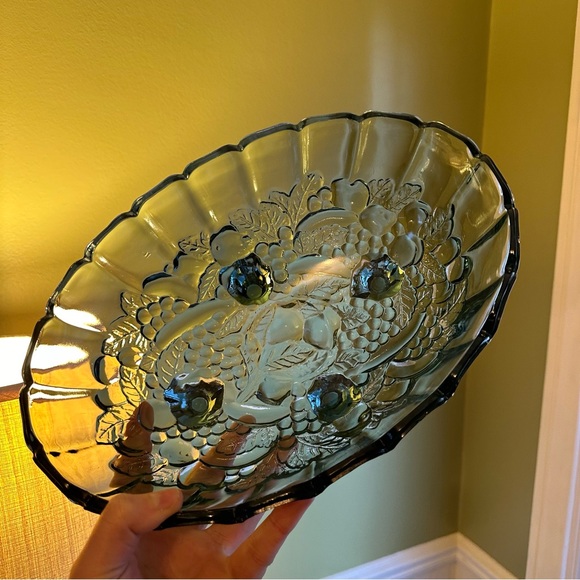 VTG Indiana Glass Pastel Blue Oval 4 Footed Centerpiece Fruit Bowl Harvest Grape - Picture 8 of 13
